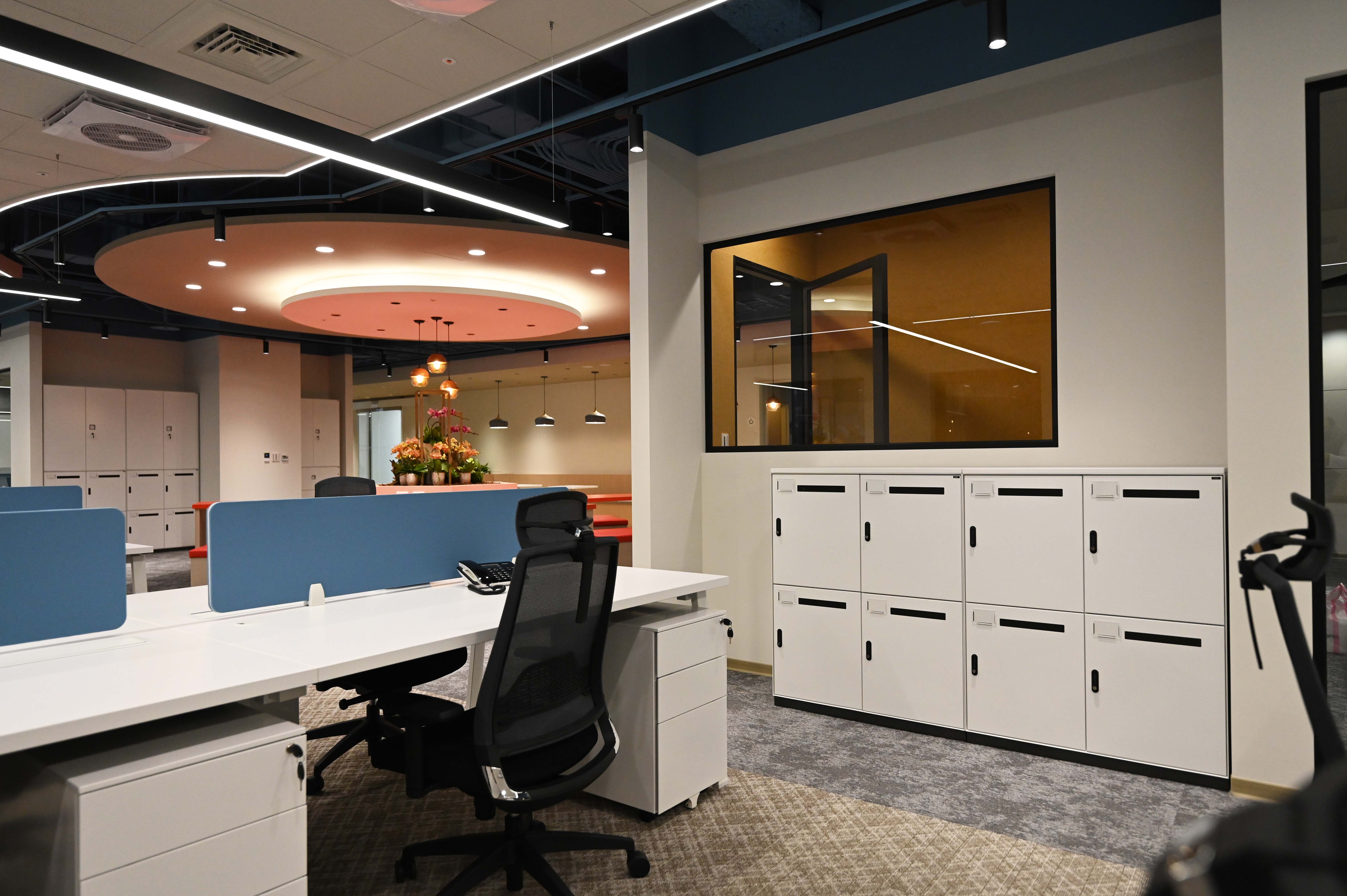 LINE 四門置物櫃